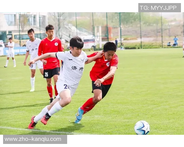 热爱足球的我想要观看精彩赛事与球星对决的激情时刻